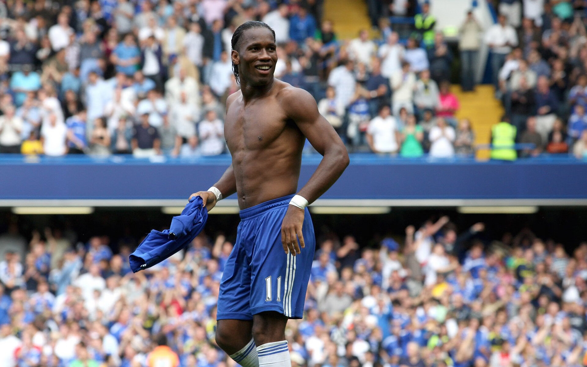 奥斯梅恩复出首秀出彩,热刺主场横扫达拉斯独行侠,豪取2连胜